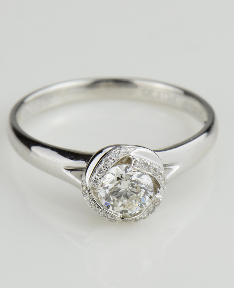 18K金钻石戒指-玫瑰庄园（已售）